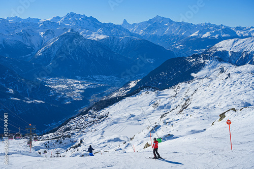 Skisport auf der Bettmeralp, Goms, Wallis, Schweiz