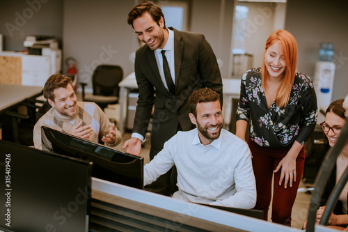 Group of young business peo...