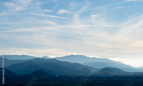 Wunderschöner Blick über Staufen zum Belchen und zum Blauen / Schwarzwald