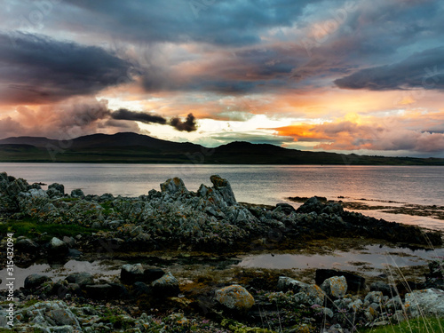 Obraz na plátně Sunset over the sea