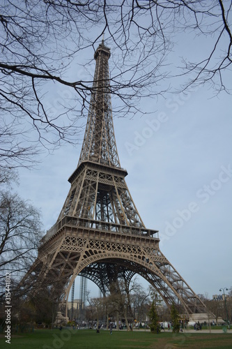 eiffel tower paris