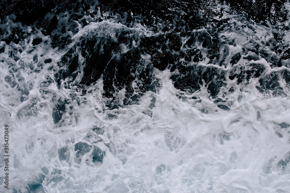 Waves Waves