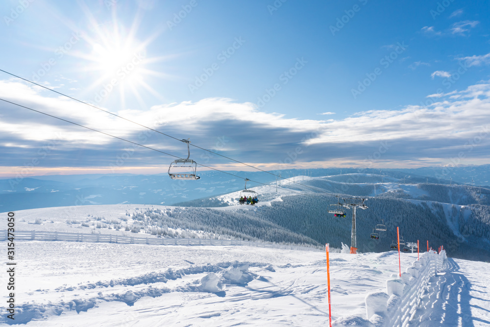 Obraz premium Stuhleck Semmering skiing region during winter