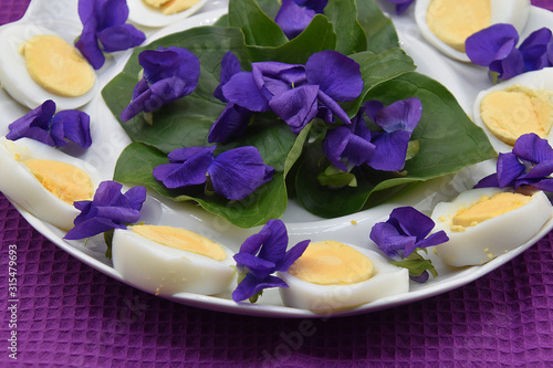 oeufs à la violette