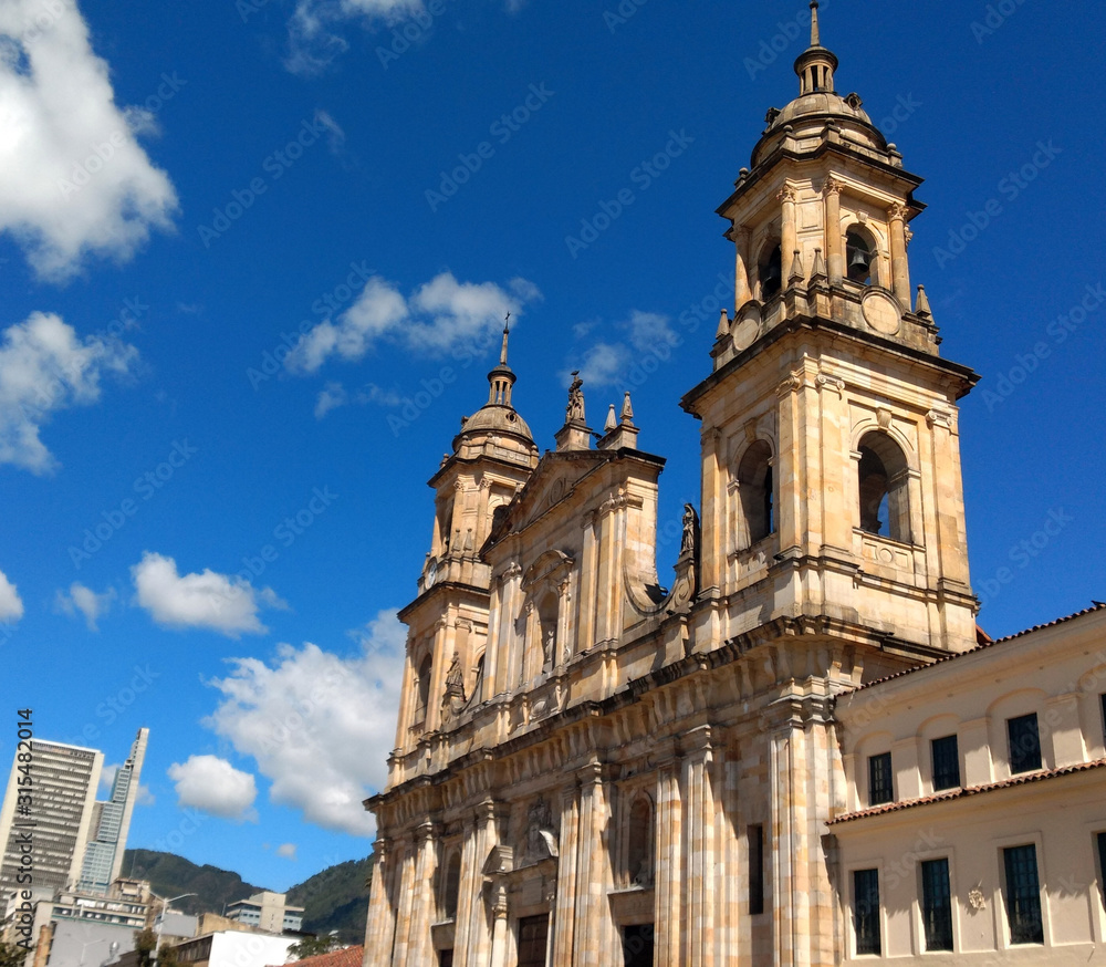 Catedral Primada de Bogotá en el Centro Histórico - Colombia 