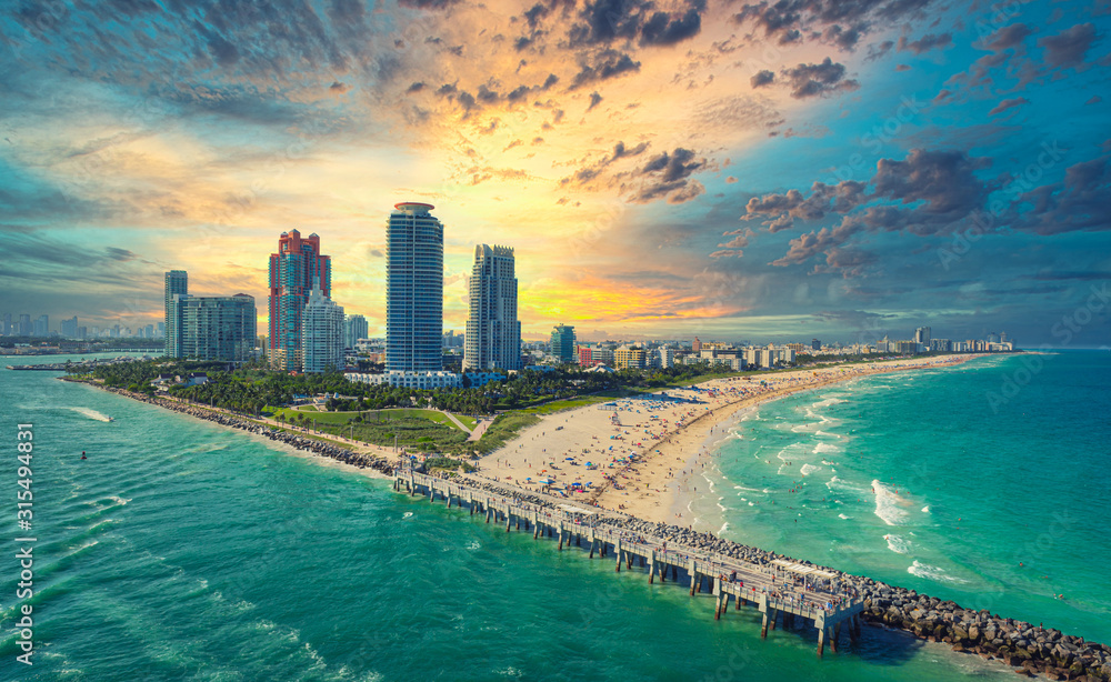 Naklejka premium Zachód słońca w Miami South Beach