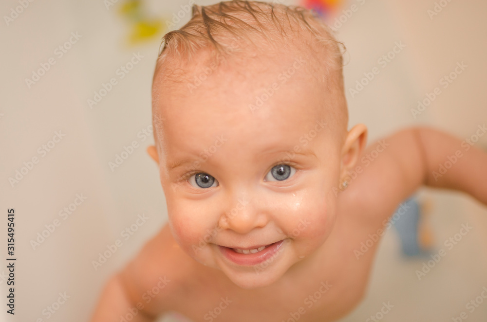 Baby girl in the bathtub Baby girl in the bathtub