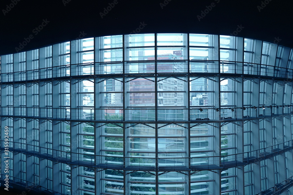 Obraz premium ガラス 整列 美しい 建物 日本 窓