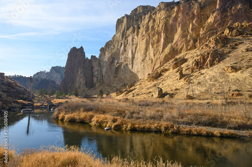 Rocks in a beautiful, beautiful canyon, desert river, Smith Rock