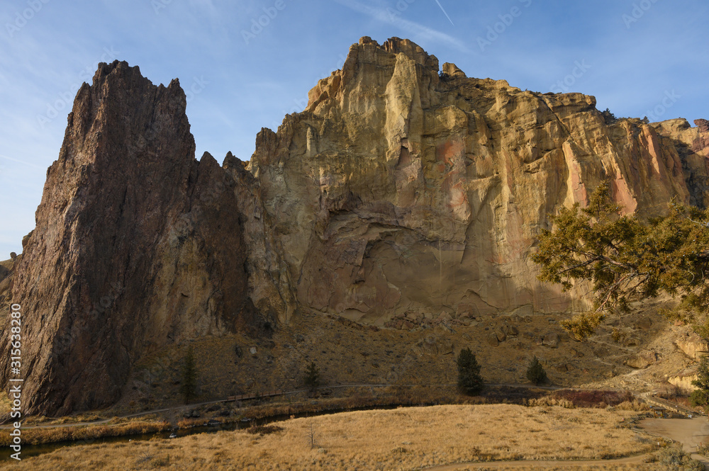Rocks in a beautiful, beautiful canyon, desert river, Smith Rock State Park, Oregon