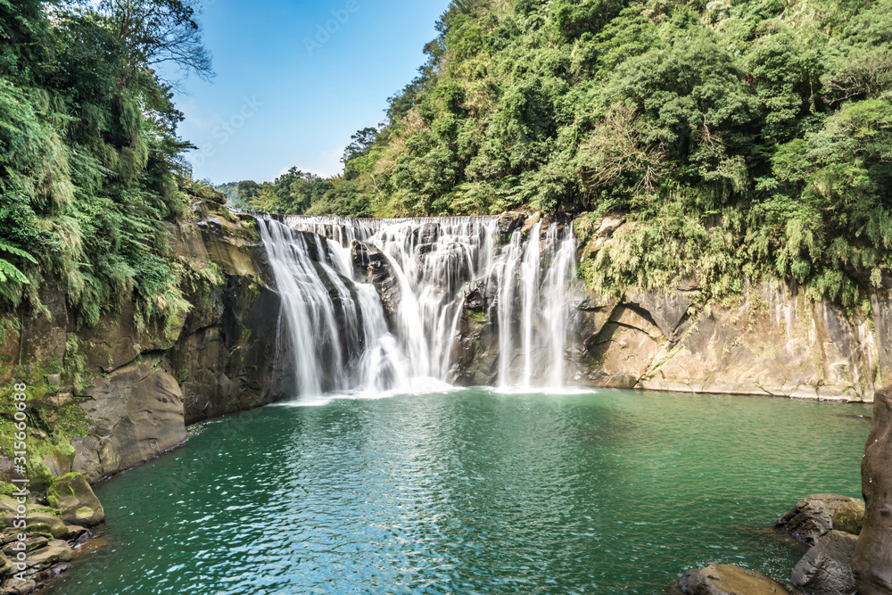 Shihfen Waterfall, Fifteen meters tall and 30 meters wide, It is the largest curtain-type waterfall in Taiwan Shihfen Waterfall, Fifteen meters tall and 30 meters wide, It is the largest curtain-type waterfall in Taiwan