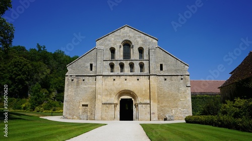 Abbatiale de Fontenay, France © alexandra