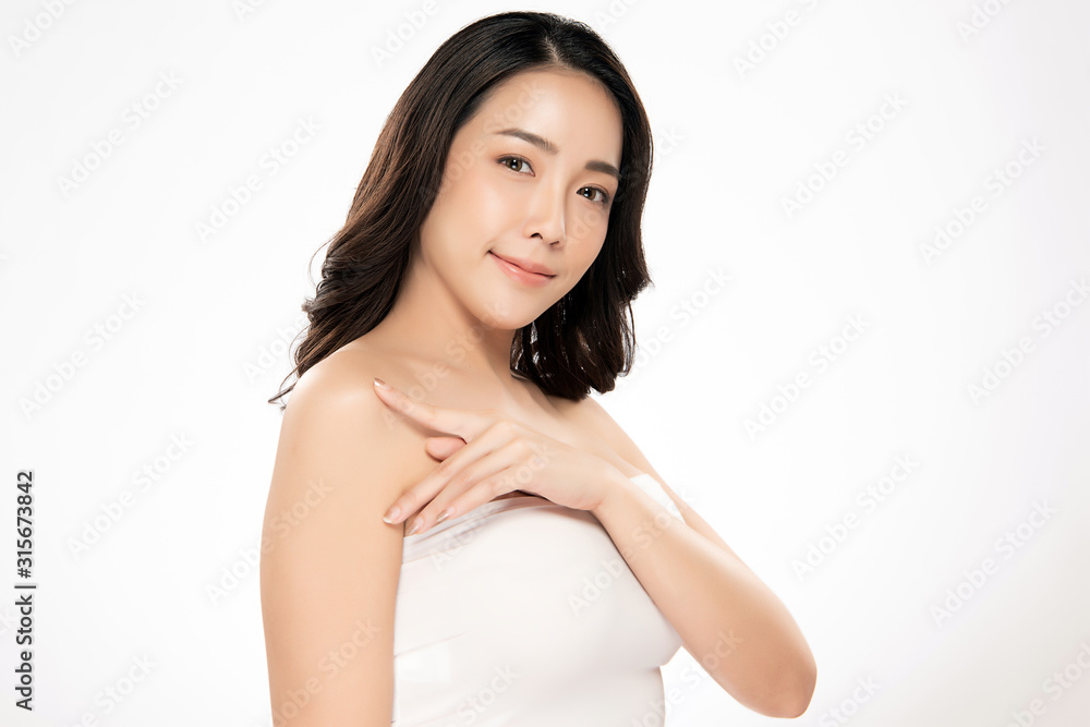 Portrait beautiful young asian woman clean fresh bare skin concept. Asian girl beauty face skincare and health wellness, Facial treatment, Perfect skin, Natural make up, on white background Portrait beautiful young asian woman clean fresh bare skin concept. Asian girl beauty face skincare and health wellness, Facial treatment, Perfect skin, Natural make up, on white background