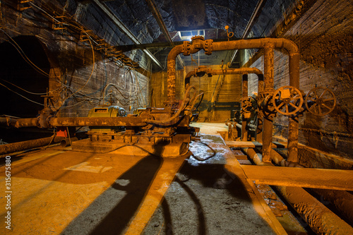 Underground gold mine shaft pumping drainage station