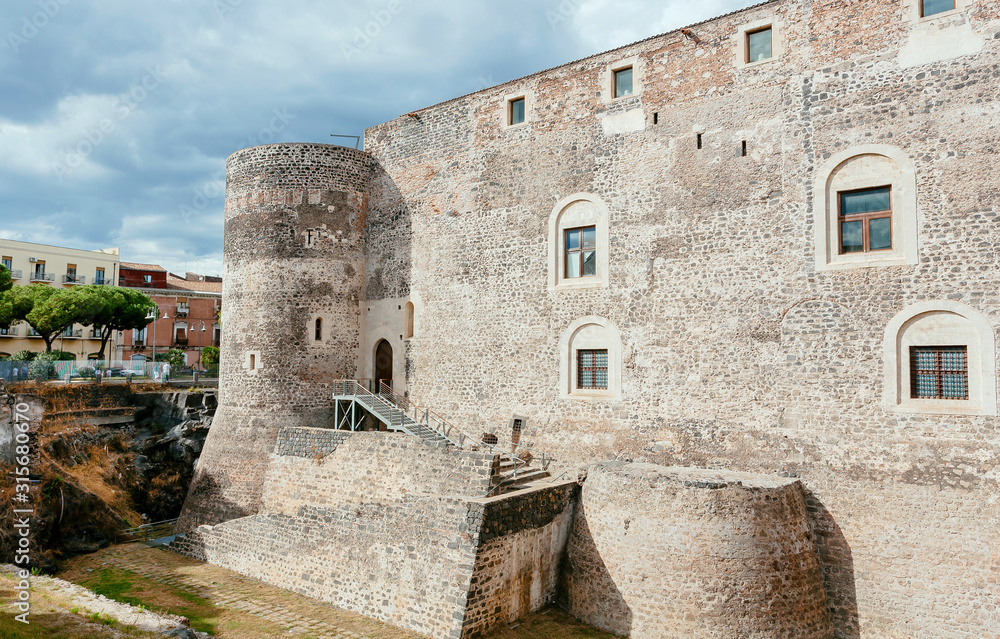 White strong walls of 13th century Castello Ursino in ancient sicilian city