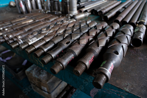 Wireline oil and gas tool equipment