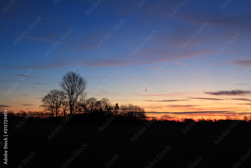 Landschaft im wunderschönen Morgenrot Landschaft im wunderschönen Morgenrot