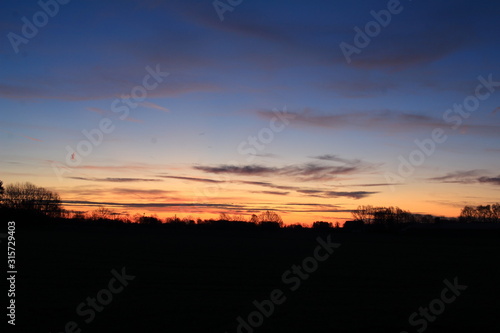 Landschaft im wunderschönen Morgenrot