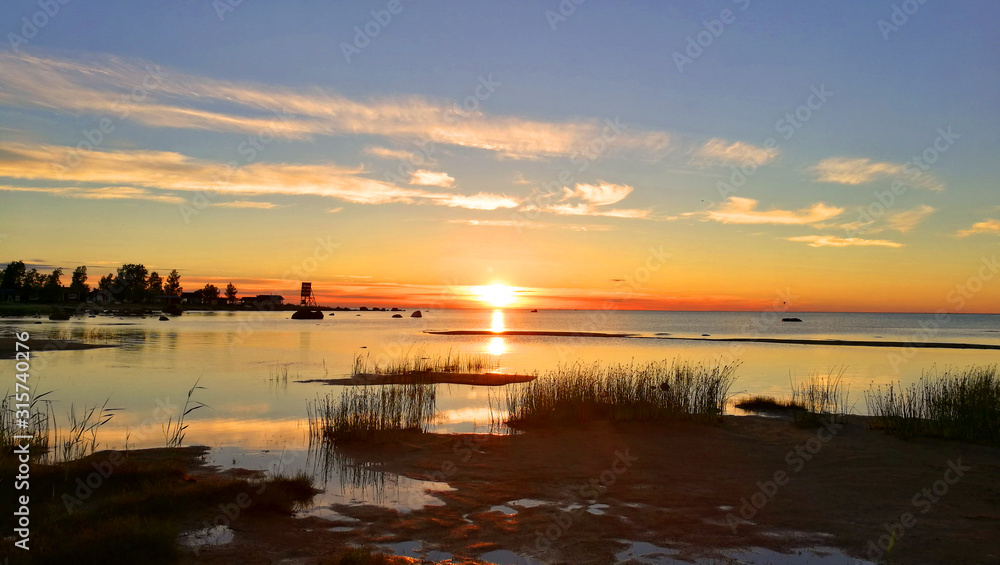 Naklejka premium Sunset Lake Landscape. Nature Landmark Summer. Sunset Beach Sea.