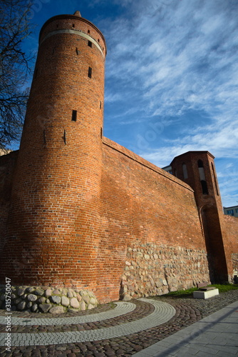 Goleniów - Mury obronne z wieżami Menniczą i Prochową photo