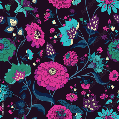 Floral seamless original pattern in vintage paisley style