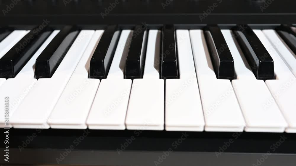 zoom into keyboard, buttery smooth zoom into keyboard, buttery smooth