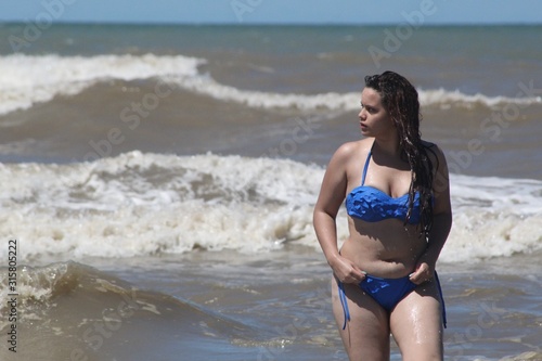 Bañera saliendo del agua
