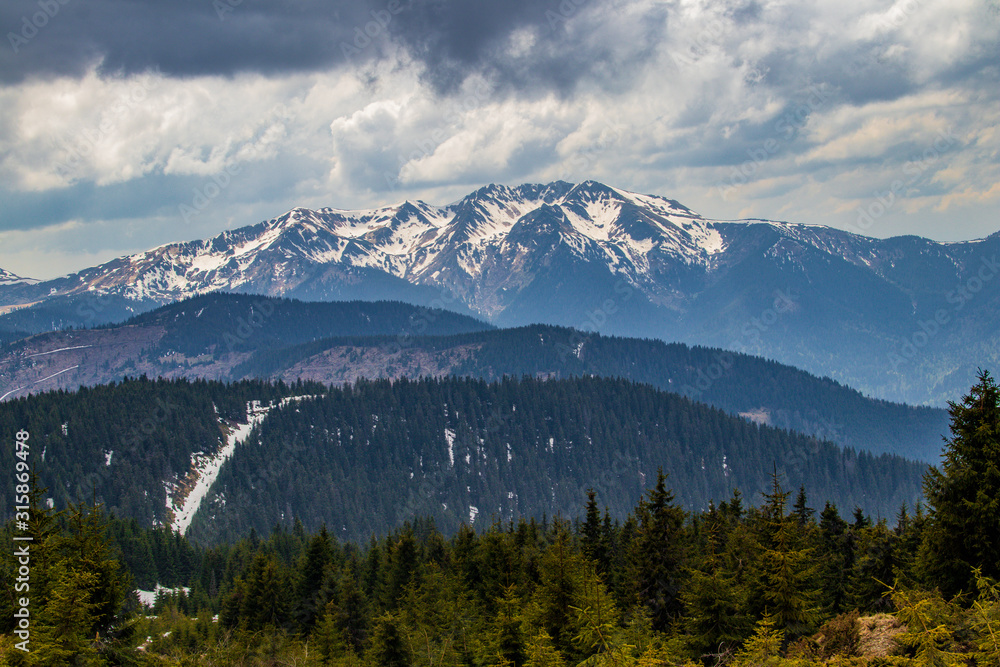 Fototapeta premium Marmarosh range in the Carpathian mountains in Ukraine