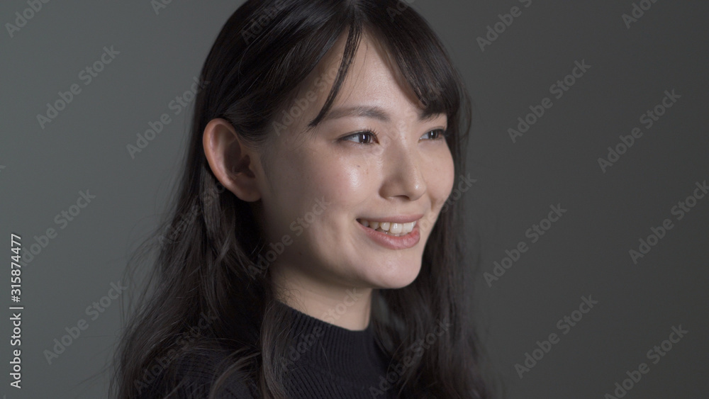 ビューティー 笑顔の女性 ビューティー 笑顔の女性