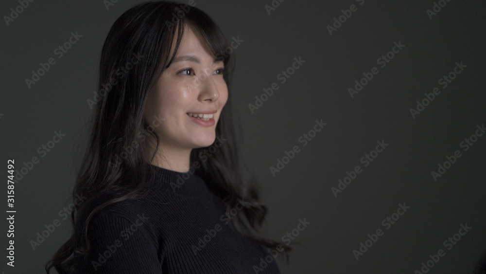 ビューティー 笑顔の女性 ビューティー 笑顔の女性
