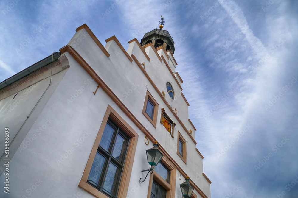 Historische Rathausfassade in Lingen