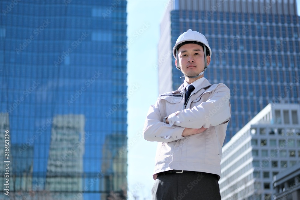 Fototapeta premium 建築 ポートレート ビジネスマン