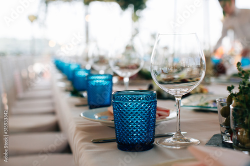 Φωτογραφία Table set for wedding or another catered event dinner ceremony