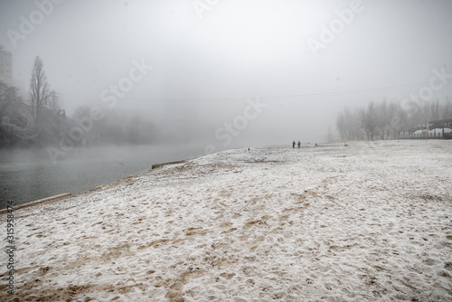 Wallpaper Mural rio  y riberas del Pisuerga en Valladolid ,España Torontodigital.ca