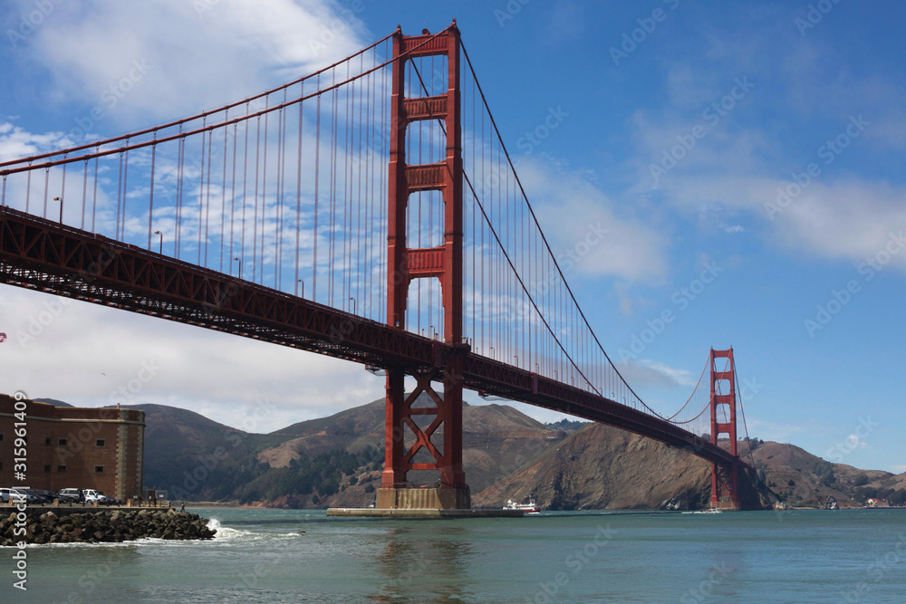 Naklejka premium golden gate bridge 