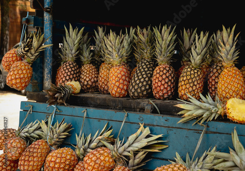 pineapples 