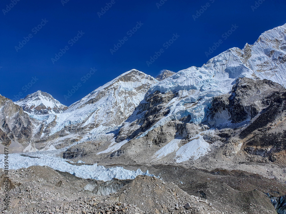 Everest mountain and Khumbu glacier view. Everest base camp, a legendary place for all trekkers who explore Himalayas. Solokhumbu, Nepal