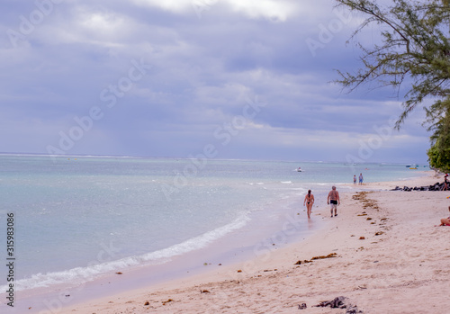 Фотография Wallpaper worthy - Beach and Flowers