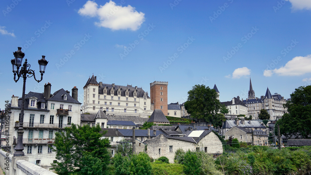 Panoramic view of the city of Pau, France with the castle on the left and the Parliament of Navarre on the right.