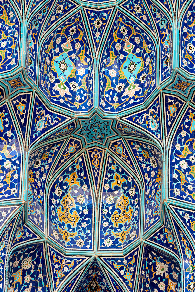 Iranian textured ceiling pattern