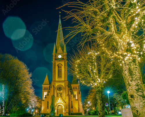 Sandefjord kirke, kościół w Sandefjord w Norwegii photo