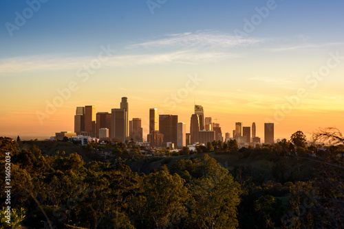 Downtown Los Angeles skyline at sunset © chones