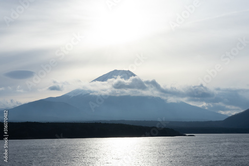 I photographed a magnificent view on a representative lake near Mt. Fuji.