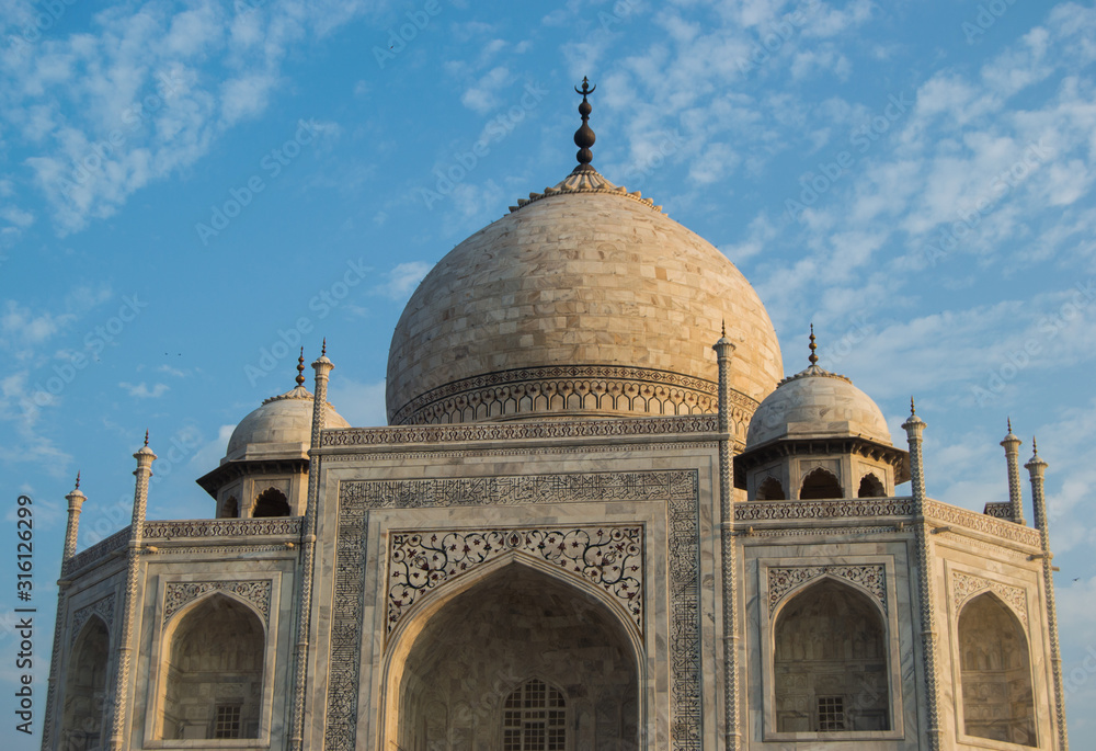 Perspective of the mausoleum dome of Taj Mahal in Agra, Uttar Pradesh, India