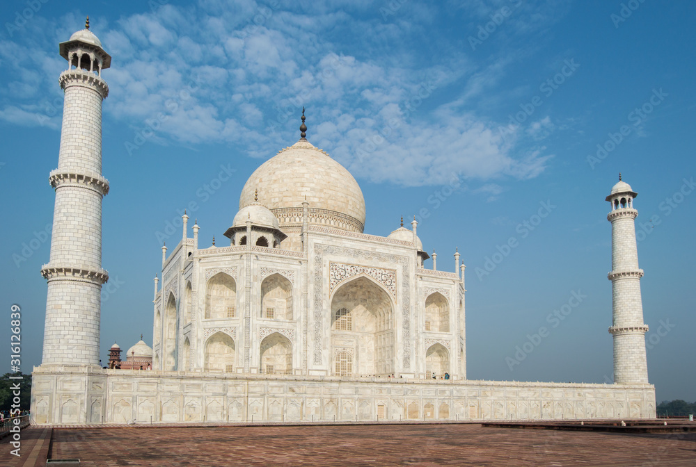 East facade of the mausoleum of Taj Mahal in Agra, Uttar Pradesh, India