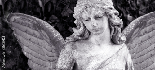 Obraz na płótnie Abstract image with tragically sad American angel w salonie
