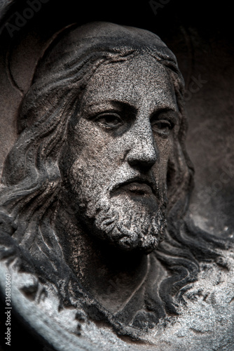 Obraz na płótnie The face of Jesus Christ as a symbol of suffering and salvation of mankind. (healing, spiritual development, enlightenment - the concept) w salonie