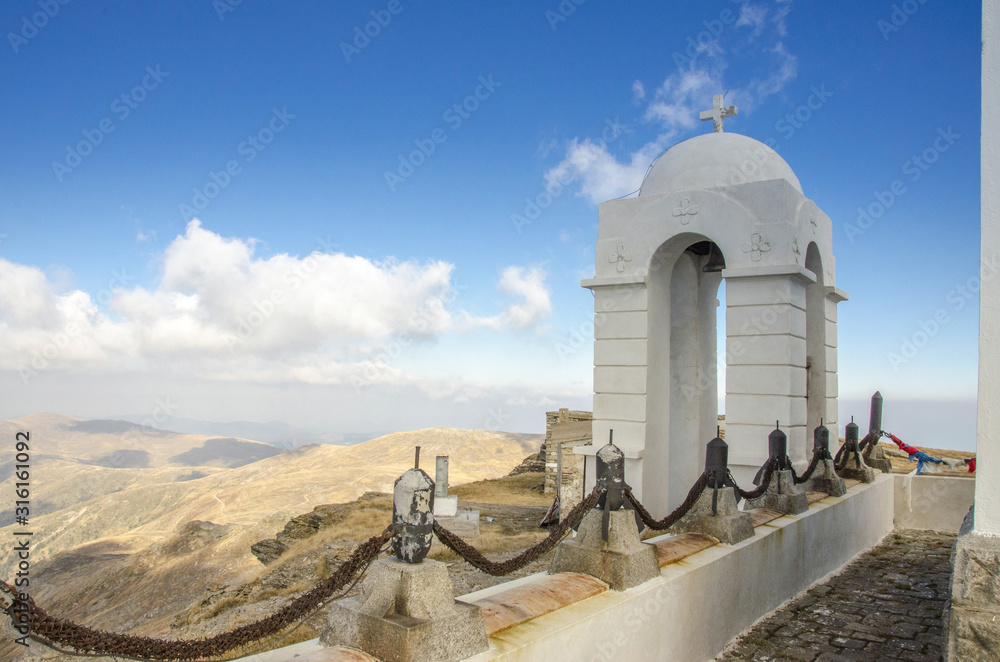 Φωτογραφία Mihajlo Pupin Bell Tower at Kajmakčalan (Kajmakchalan) peak - WW1 location at Ma