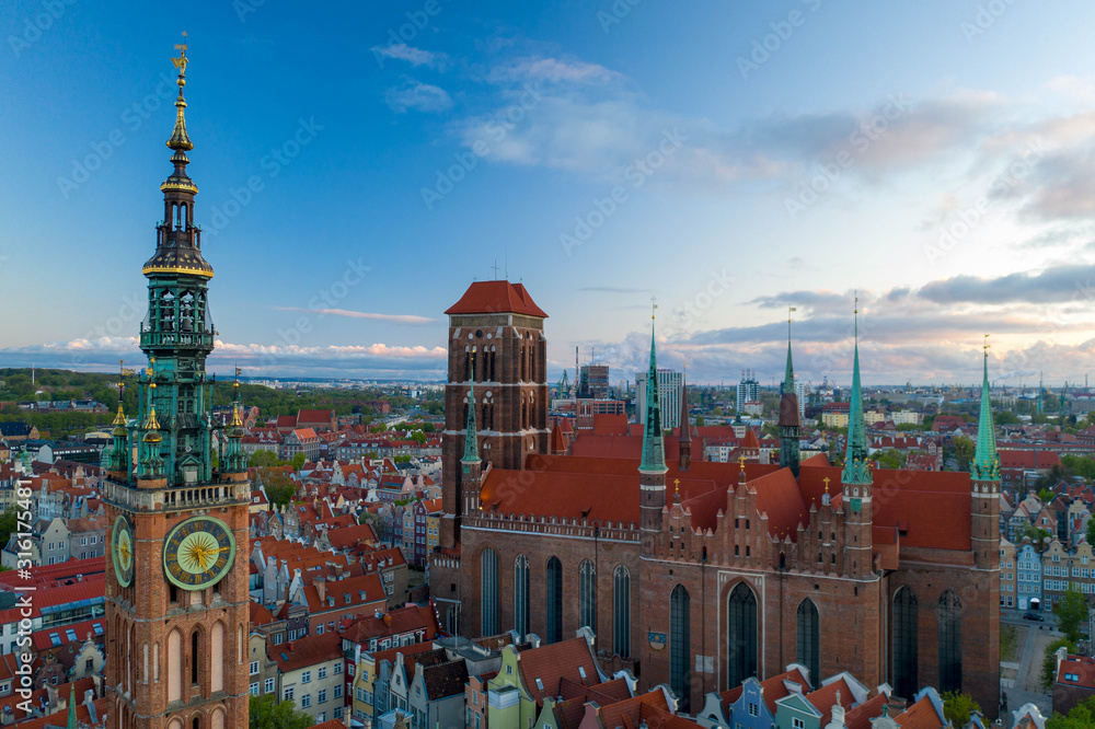 Obraz premium Aerial view to old town in Gdansk.