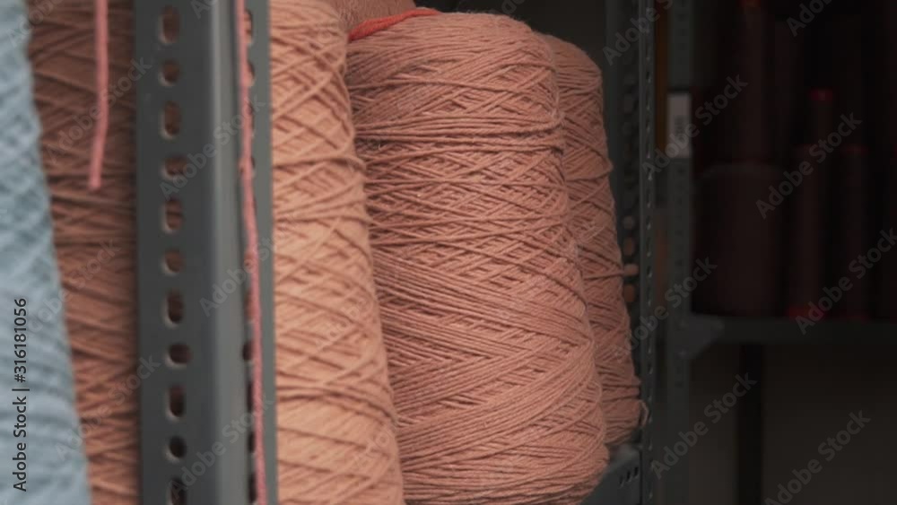 Almacén de bobinas de hilos de colores HD